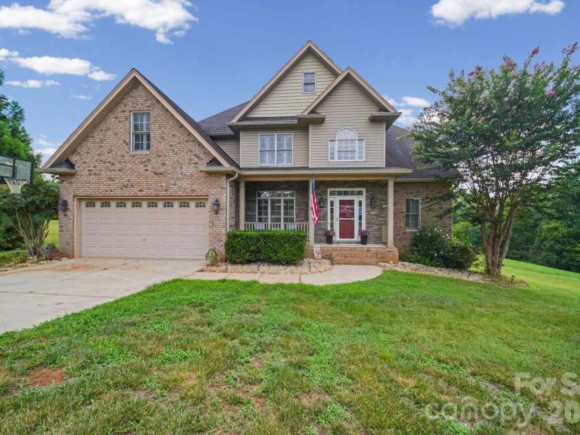 2637 Pamlico Drive, Shelby, NC 28152.  MLS# CAR4402932, YatesRealty ID 37996. 