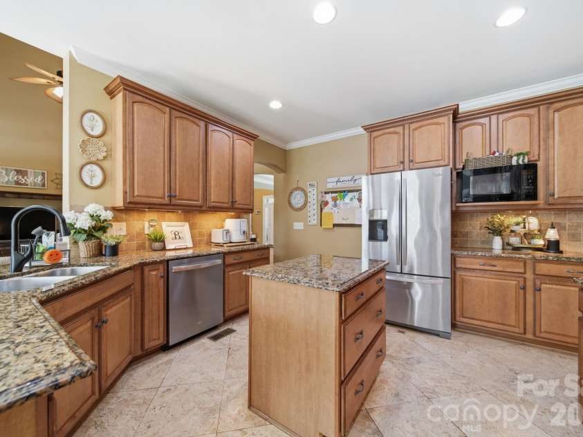 2637 Pamlico Drive, Shelby, NC 28152.  MLS# CAR4402932, YatesRealty ID 37996. 