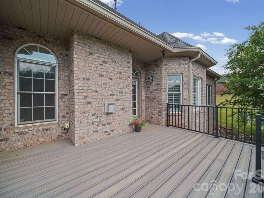 2637 Pamlico Drive, Shelby, NC 28152.  MLS# CAR4402932, YatesRealty ID 37996. 