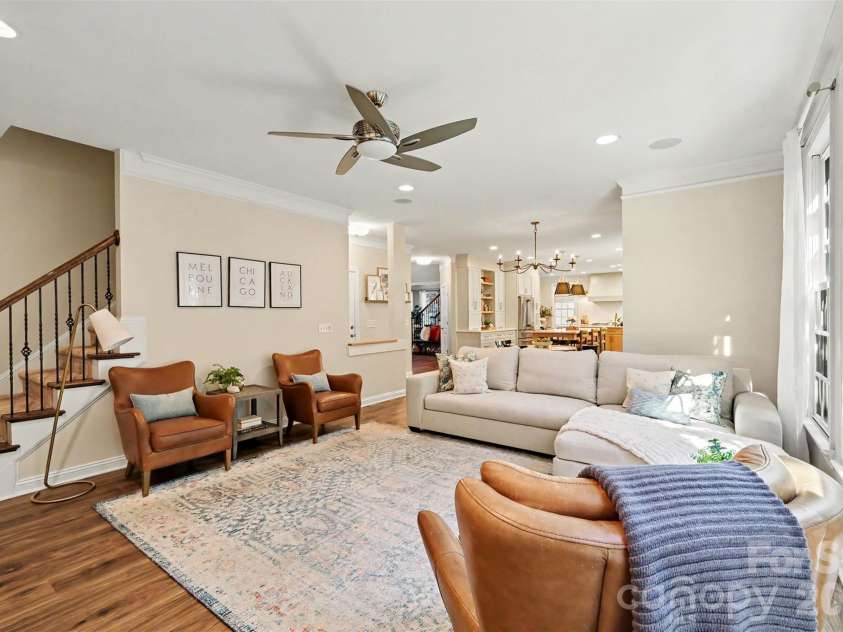 16619 Flintrock Falls Lane, Charlotte, NC 28278.  MLS# CAR4396273, YatesRealty ID 37997. 