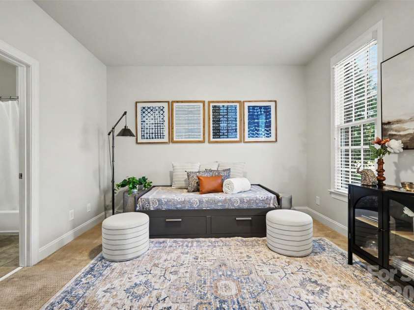 16619 Flintrock Falls Lane, Charlotte, NC 28278.  MLS# CAR4396273, YatesRealty ID 37997. 