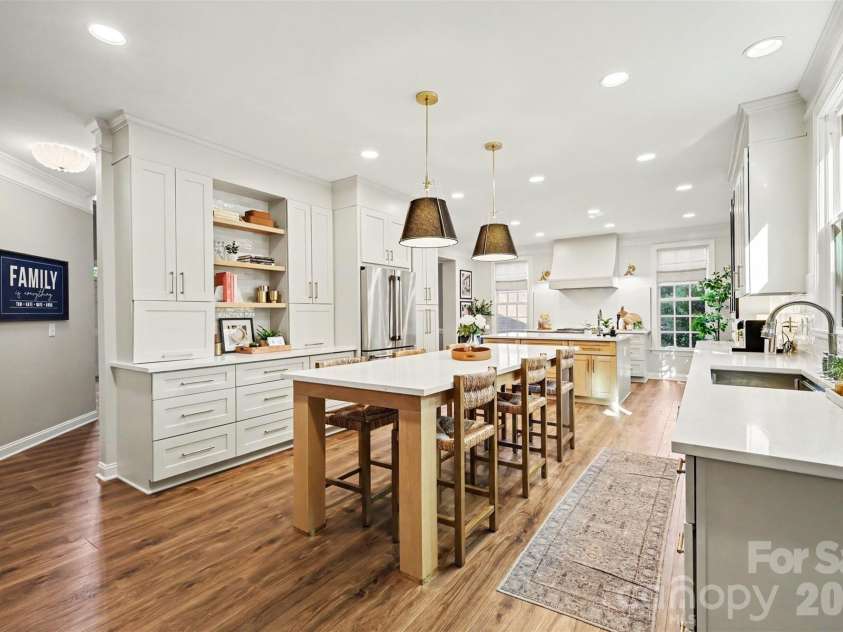 16619 Flintrock Falls Lane, Charlotte, NC 28278.  MLS# CAR4396273, YatesRealty ID 37997. 