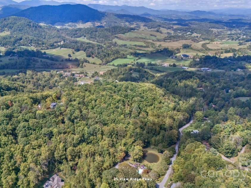 25 View Ridge Parkway, Leicester, NC 28748.  MLS# CAR4288703, YatesRealty ID 38. 
