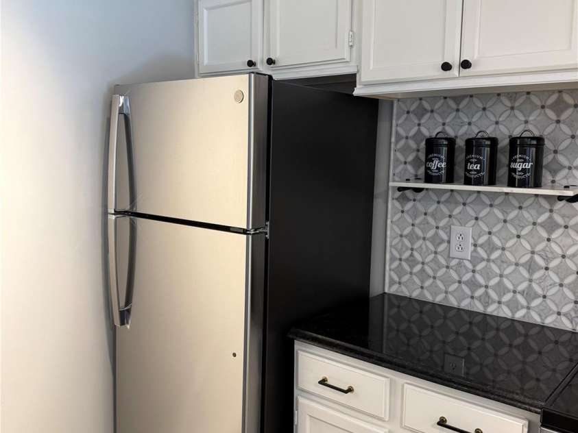 2520 Stradbrook Drive, Charlotte, NC 28210.  MLS# CAR4323264, YatesRealty ID 380. 