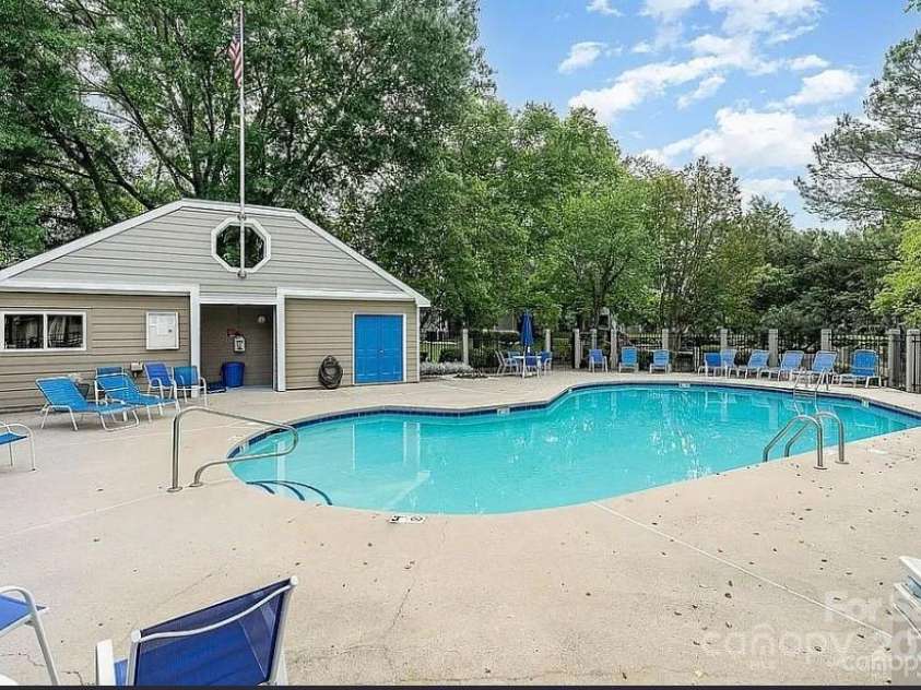 2520 Stradbrook Drive, Charlotte, NC 28210.  MLS# CAR4323264, YatesRealty ID 380. 