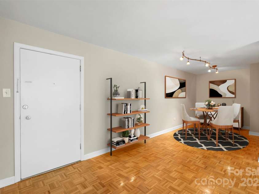 1300 Queens Road, Charlotte, NC 28207.  MLS# CAR4300258, YatesRealty ID 3800. Virtually staged dining area