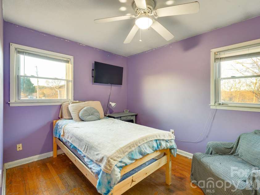 297 Amelia Drive, Marion, NC 28752.  MLS# CAR4327844, YatesRealty ID 3800. 