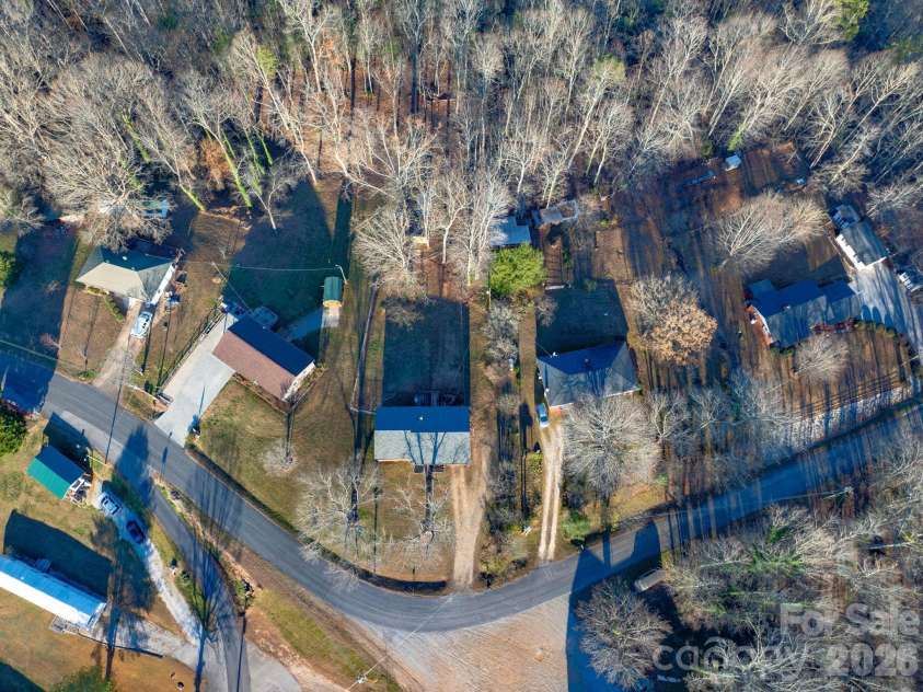 297 Amelia Drive, Marion, NC 28752.  MLS# CAR4327844, YatesRealty ID 3800. 