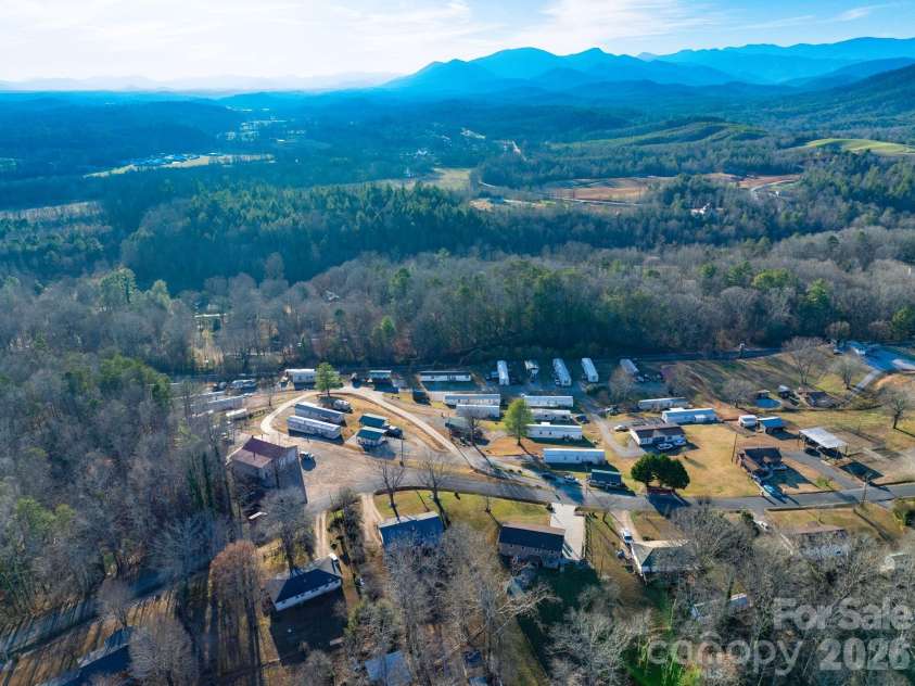 297 Amelia Drive, Marion, NC 28752.  MLS# CAR4327844, YatesRealty ID 3800. 