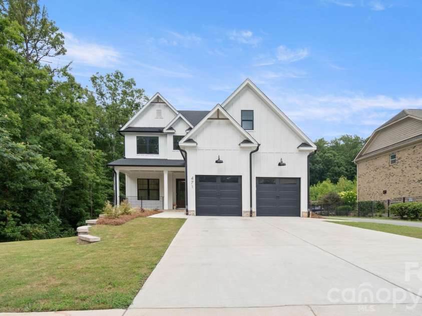 471 Kimbrell Crossing Drive, Fort Mill, SC 29715.  MLS# CAR4403359, YatesRealty ID 38000. 