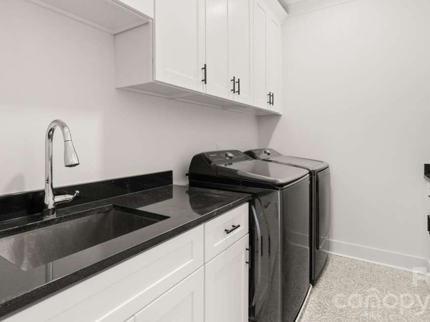 471 Kimbrell Crossing Drive, Fort Mill, SC 29715.  MLS# CAR4403359, YatesRealty ID 38000. 