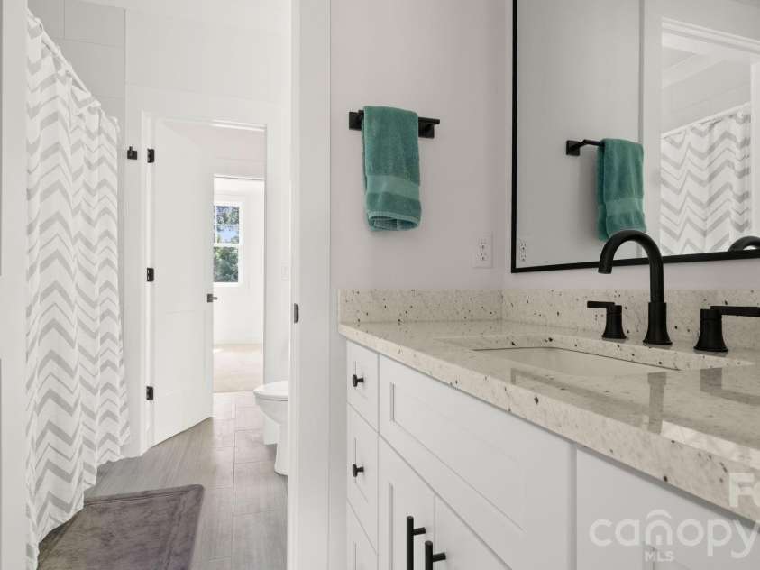 471 Kimbrell Crossing Drive, Fort Mill, SC 29715.  MLS# CAR4403359, YatesRealty ID 38000. 