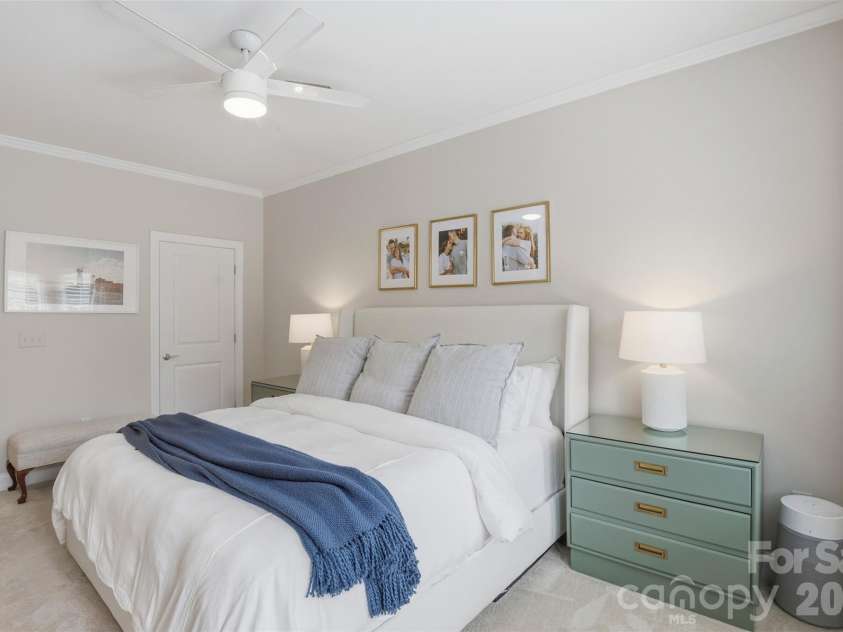 4613 Dabney Vigor Drive, Charlotte, NC 28209.  MLS# CAR4386570, YatesRealty ID 38001. 