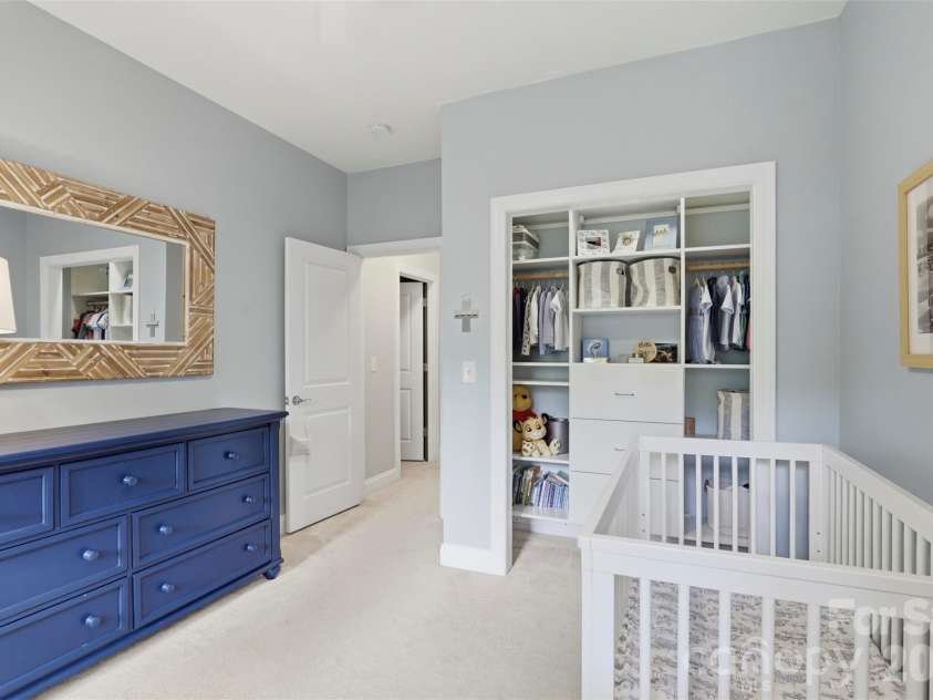 4613 Dabney Vigor Drive, Charlotte, NC 28209.  MLS# CAR4386570, YatesRealty ID 38001. 