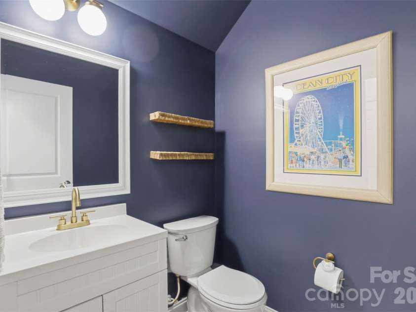 4613 Dabney Vigor Drive, Charlotte, NC 28209.  MLS# CAR4386570, YatesRealty ID 38001. 