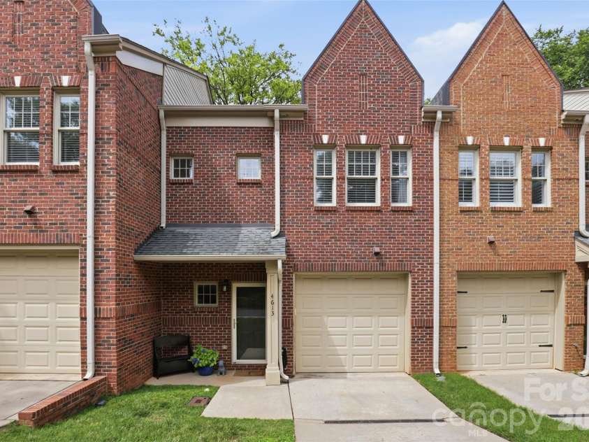 4613 Dabney Vigor Drive, Charlotte, NC 28209.  MLS# CAR4386570, YatesRealty ID 38001. 