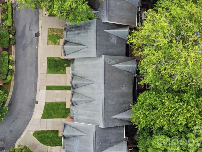 4613 Dabney Vigor Drive, Charlotte, NC 28209.  MLS# CAR4386570, YatesRealty ID 38001. 