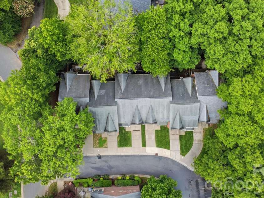4613 Dabney Vigor Drive, Charlotte, NC 28209.  MLS# CAR4386570, YatesRealty ID 38001. 
