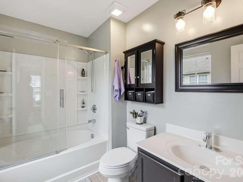 203 Tail Race Lane, Fort Mill, SC 29715.  MLS# CAR4402289, YatesRealty ID 38003. Full Bath #3