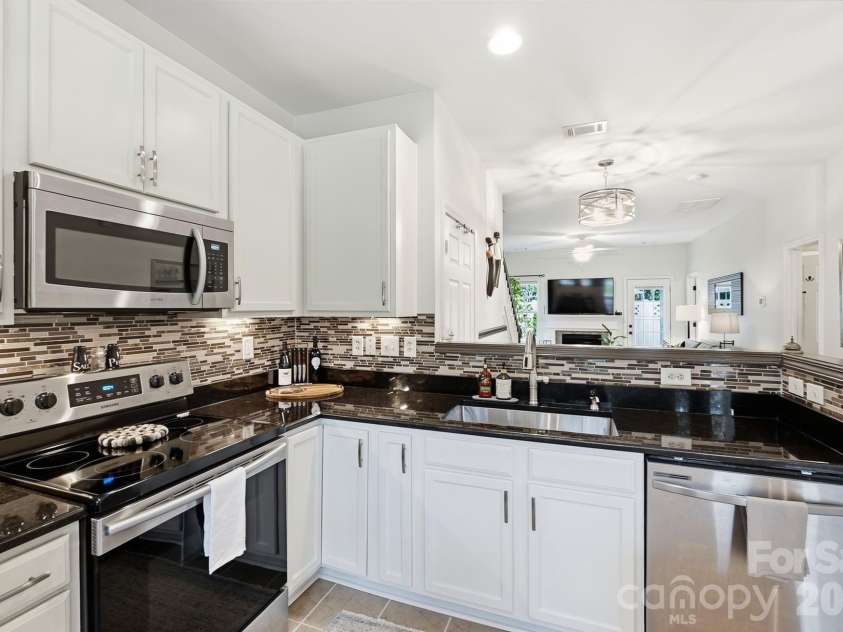 203 Tail Race Lane, Fort Mill, SC 29715.  MLS# CAR4402289, YatesRealty ID 38003. Open Concept