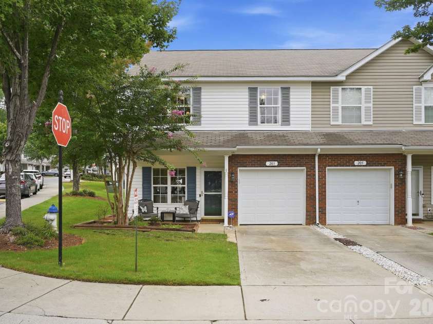 203 Tail Race Lane, Fort Mill, SC 29715.  MLS# CAR4402289, YatesRealty ID 38003. Welcome Home!