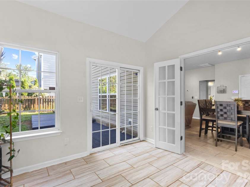 6600 Hermsley Road, Charlotte, NC 28278.  MLS# CAR4404329, YatesRealty ID 38004. 