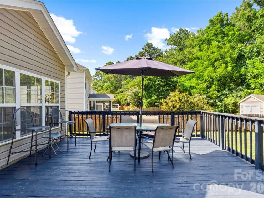 6600 Hermsley Road, Charlotte, NC 28278.  MLS# CAR4404329, YatesRealty ID 38004. 