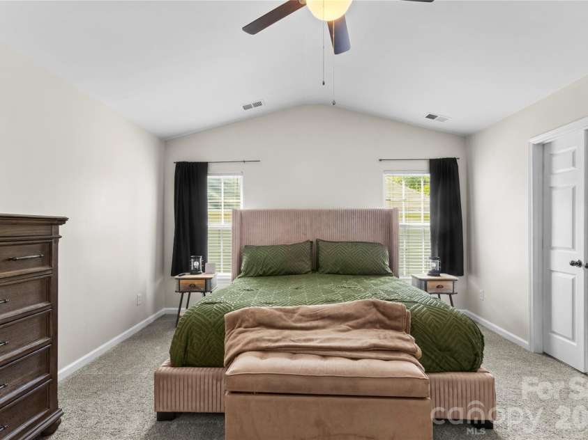 6600 Hermsley Road, Charlotte, NC 28278.  MLS# CAR4404329, YatesRealty ID 38004. 