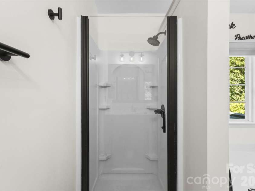6600 Hermsley Road, Charlotte, NC 28278.  MLS# CAR4404329, YatesRealty ID 38004. 