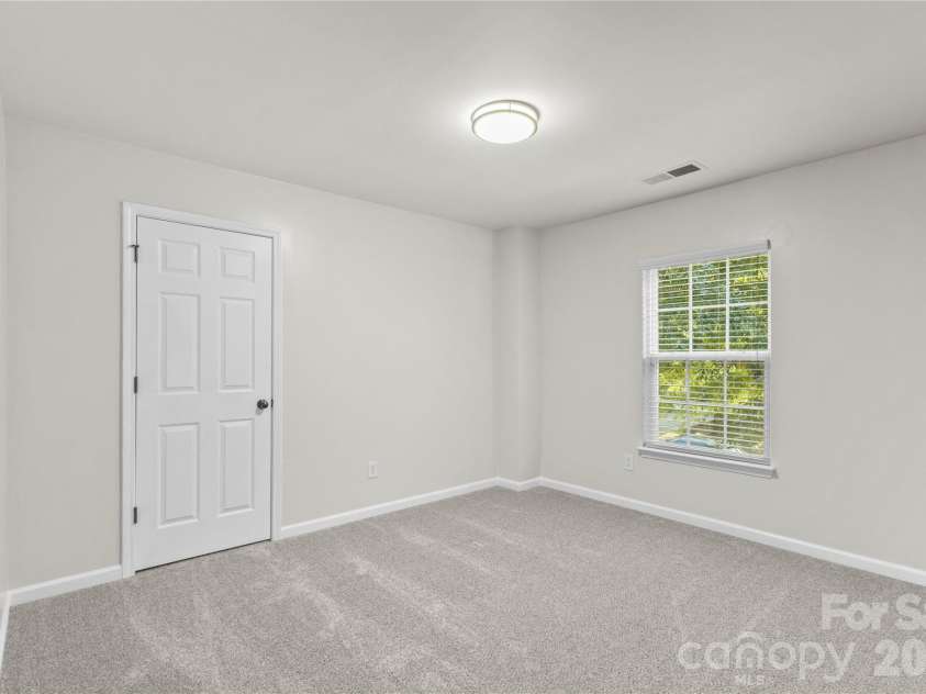6600 Hermsley Road, Charlotte, NC 28278.  MLS# CAR4404329, YatesRealty ID 38004. 