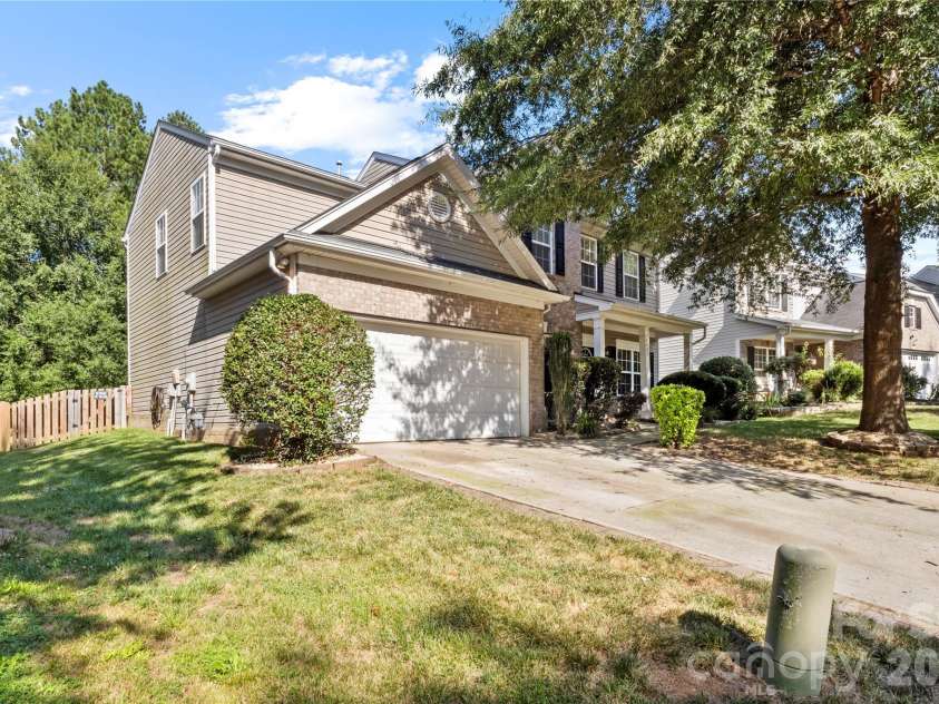 6600 Hermsley Road, Charlotte, NC 28278.  MLS# CAR4404329, YatesRealty ID 38004. 