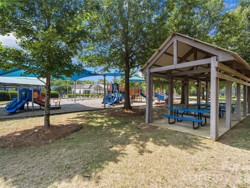 6600 Hermsley Road, Charlotte, NC 28278.  MLS# CAR4404329, YatesRealty ID 38004. 