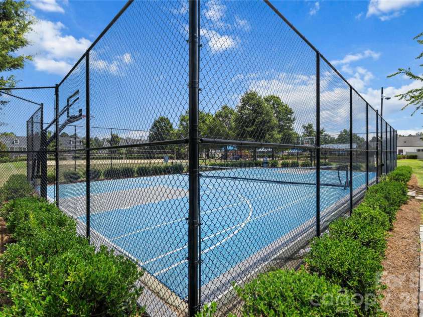 6600 Hermsley Road, Charlotte, NC 28278.  MLS# CAR4404329, YatesRealty ID 38004. 