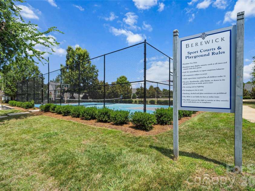 6600 Hermsley Road, Charlotte, NC 28278.  MLS# CAR4404329, YatesRealty ID 38004. 