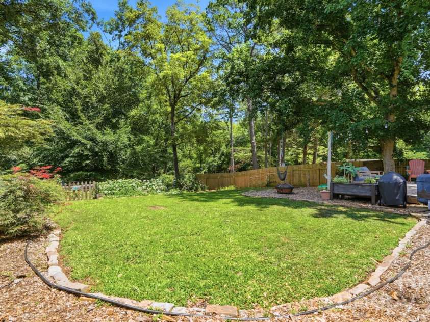 7112 Walterboro Road, Charlotte, NC 28227.  MLS# CAR4403762, YatesRealty ID 38005. Large Grass Area