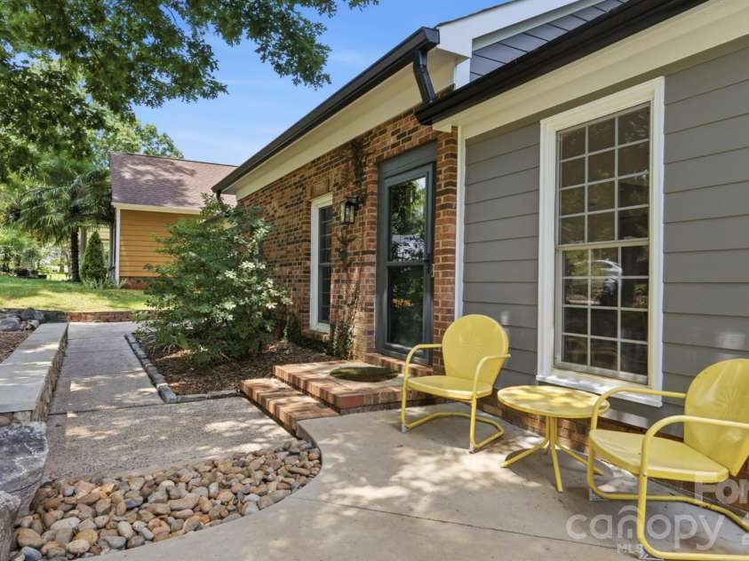 7112 Walterboro Road, Charlotte, NC 28227.  MLS# CAR4403762, YatesRealty ID 38005. Shaded Front Patio