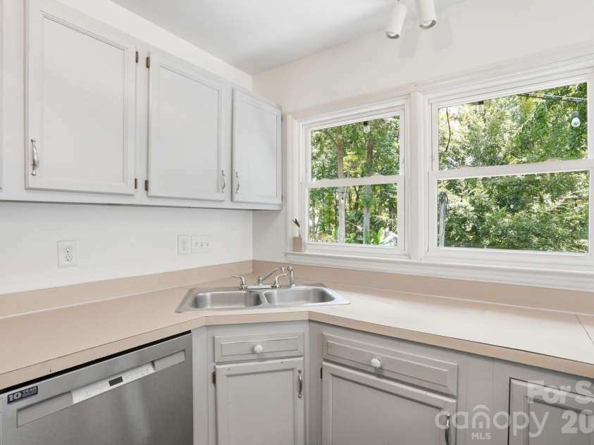 7112 Walterboro Road, Charlotte, NC 28227.  MLS# CAR4403762, YatesRealty ID 38005. Stunning Views from the Kitchen Window