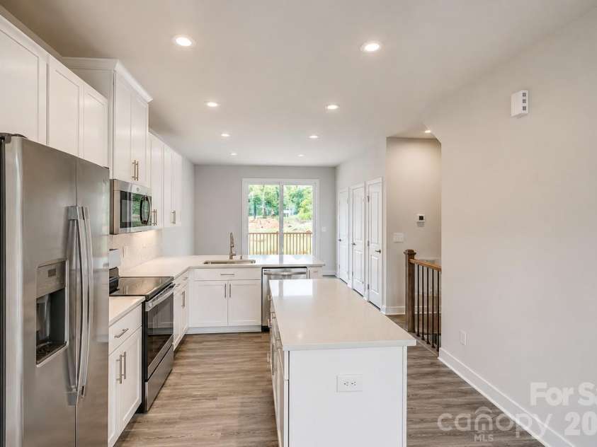 658 Uwharrie River Road, Charlotte, NC 28211.  MLS# CAR4404339, YatesRealty ID 38009. 