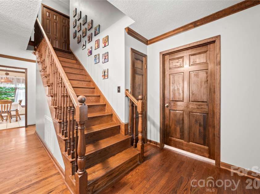 110 Jason Drive, Kings Mountain, NC 28086.  MLS# CAR4403238, YatesRealty ID 38011. 