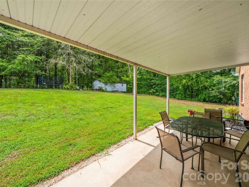 110 Jason Drive, Kings Mountain, NC 28086.  MLS# CAR4403238, YatesRealty ID 38011. 