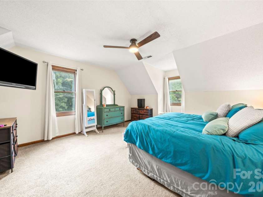 110 Jason Drive, Kings Mountain, NC 28086.  MLS# CAR4403238, YatesRealty ID 38011. Master Bedroom