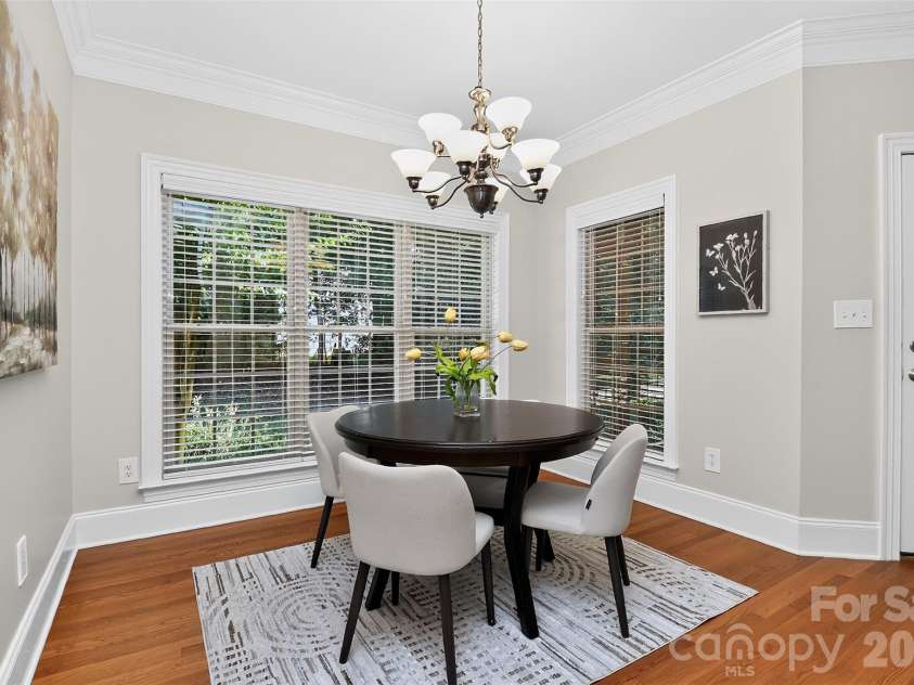 4817 Pimlico Lane, Waxhaw, NC 28173.  MLS# CAR4404456, YatesRealty ID 38013. Eat in Kitchen - great breakfast area.