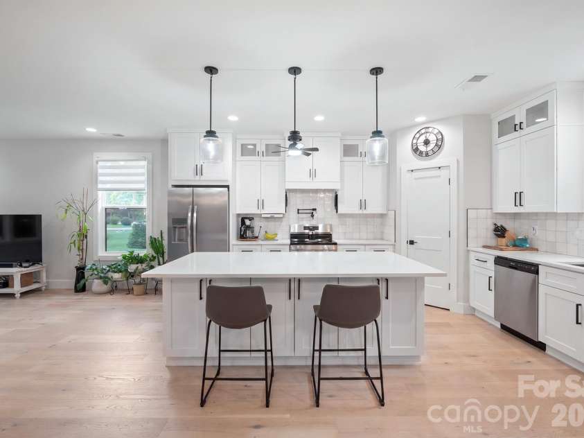208 Morris Farm Road, Stanley, NC 28164.  MLS# CAR4404271, YatesRealty ID 38016. 