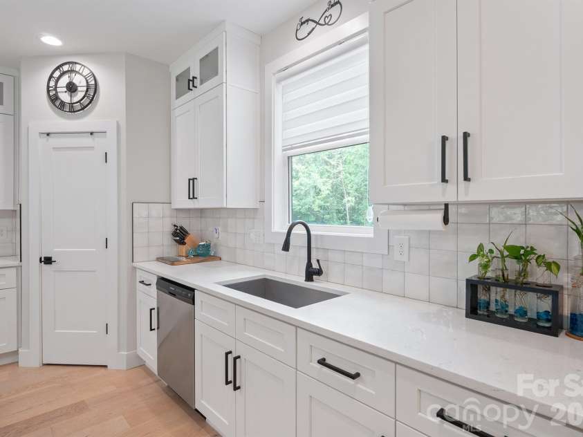 208 Morris Farm Road, Stanley, NC 28164.  MLS# CAR4404271, YatesRealty ID 38016. 