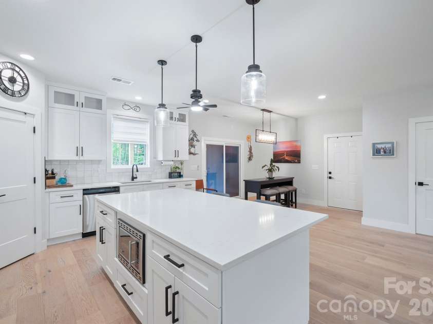 208 Morris Farm Road, Stanley, NC 28164.  MLS# CAR4404271, YatesRealty ID 38016. 