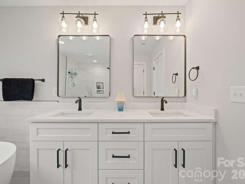 208 Morris Farm Road, Stanley, NC 28164.  MLS# CAR4404271, YatesRealty ID 38016. 