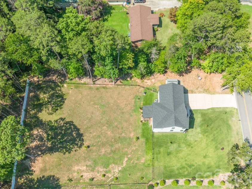 208 Morris Farm Road, Stanley, NC 28164.  MLS# CAR4404271, YatesRealty ID 38016. 