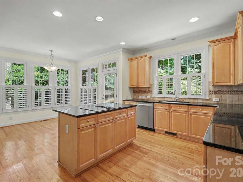 10110 Paradise Ridge Road, Charlotte, NC 28277.  MLS# CAR4400401, YatesRealty ID 38018. 