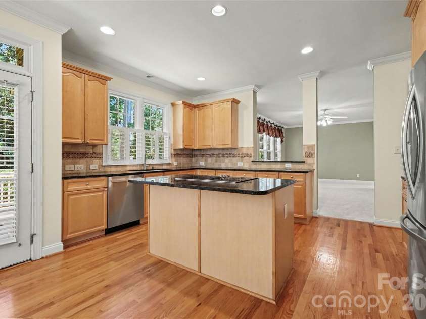 10110 Paradise Ridge Road, Charlotte, NC 28277.  MLS# CAR4400401, YatesRealty ID 38018. 