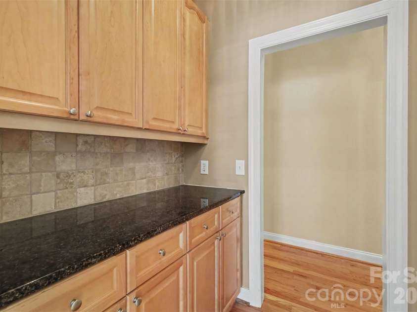 10110 Paradise Ridge Road, Charlotte, NC 28277.  MLS# CAR4400401, YatesRealty ID 38018. 